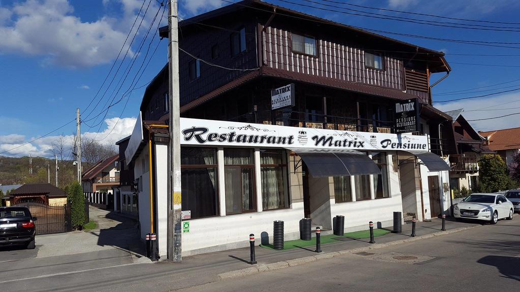 Pensiune Matrix Curtea de Argeş Exterior foto