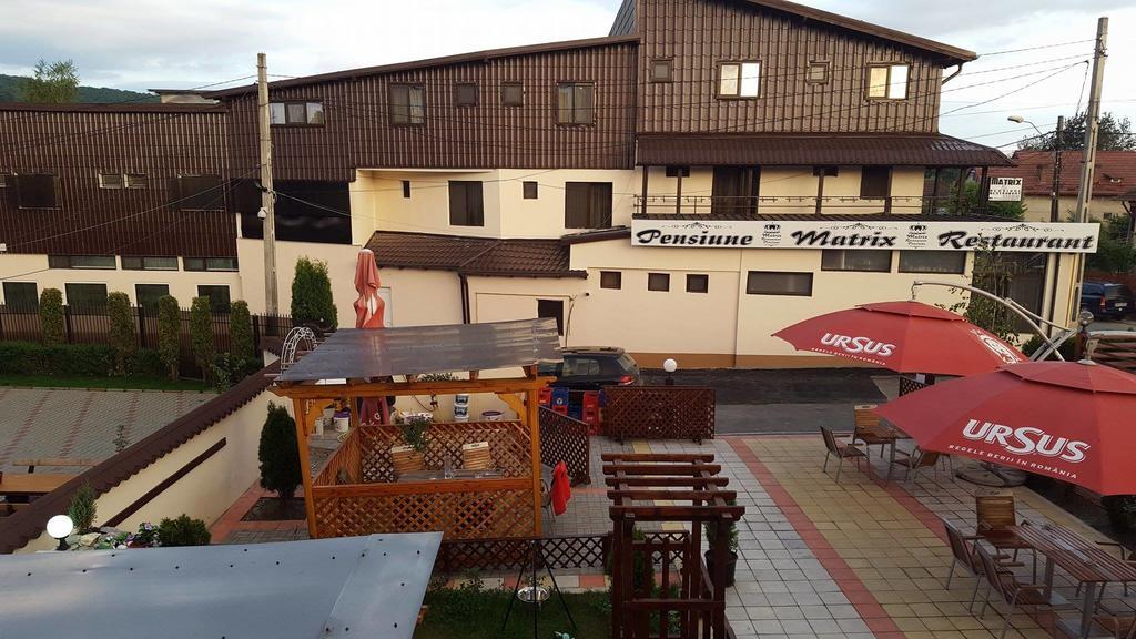Pensiune Matrix Curtea de Argeş Exterior foto